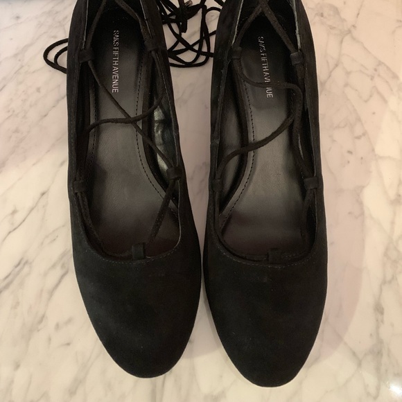 Saks Fifth Avenue Lace Up Low Heel - Picture 4 of 4